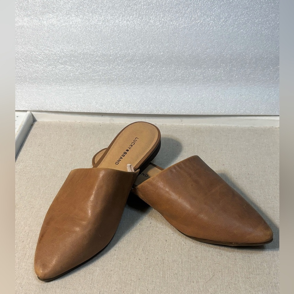 Lucky Brand Leather Mules, Neutral Beige Leather.Flats. Woman’s Size  8 1/2